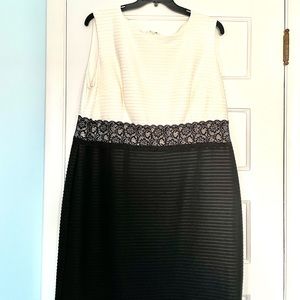Black & White semi-formal dress 20W
